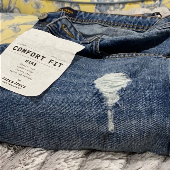 Men’s Jack & Jones distressed jeans, Size 33/34 - Picture 16 of 16